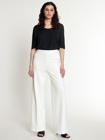 Ana Alcazar Loose fit Pleated Pants 'Kadosa' in White