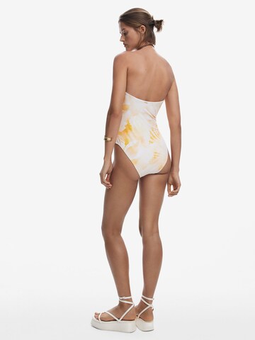 Bandeau Costum de baie întreg de la Desigual pe alb