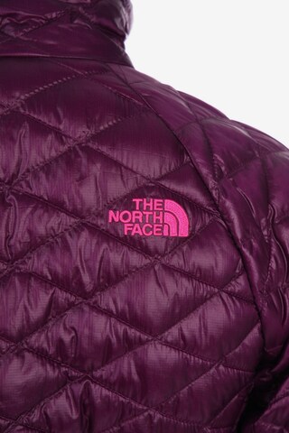 THE NORTH FACE Steppjacke XS in Lila