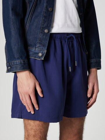 ABOUT YOU x Jaime Lorente Regular Shorts 'Julius' in Blau