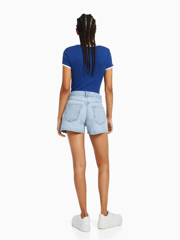 Bershka Loosefit Shorts in Blau