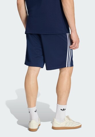 ADIDAS ORIGINALS Regular Shorts 'Firebird' in Blau