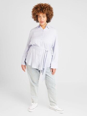 ABOUT YOU Curvy Bluzka 'Talea' w kolorze niebieski