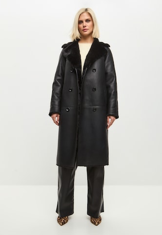 CESARE GASPARI Winter Coat in Black