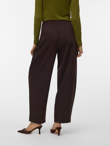 VERO MODA - regular Pantalón plisado 'VMFelu' en marrón