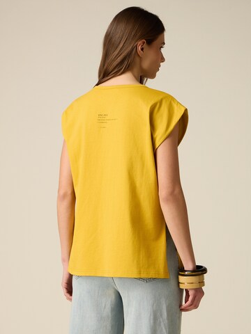 oltre - Top en amarillo