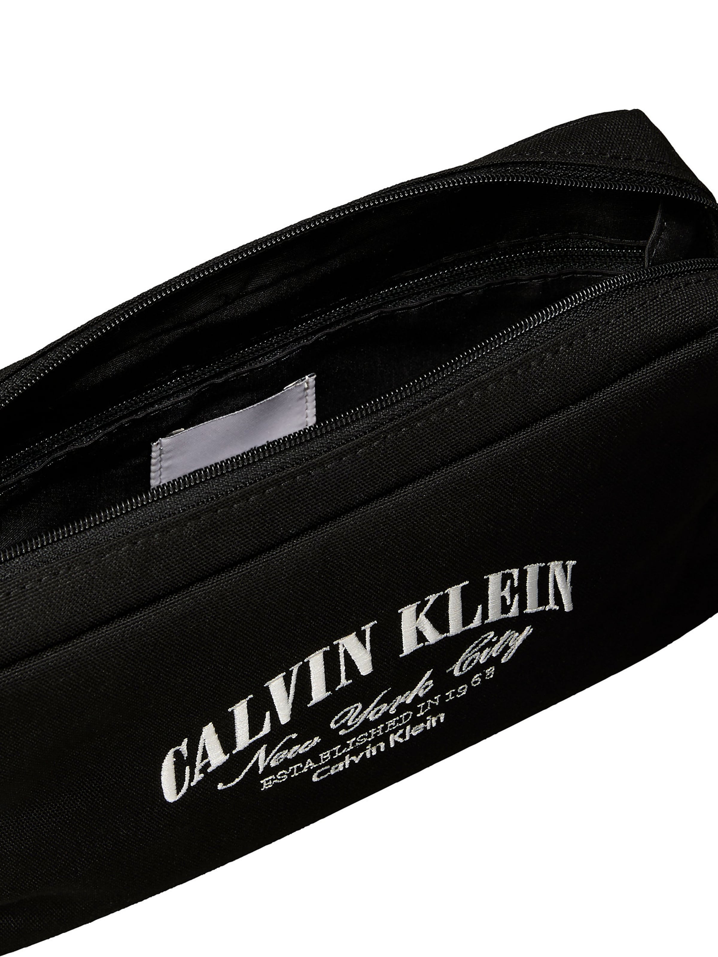 Trousses de toilette Calvin Klein en noir
