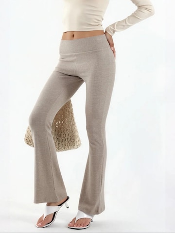 Flared Leggings 'Gamaschen' di Busem in grigio: frontale