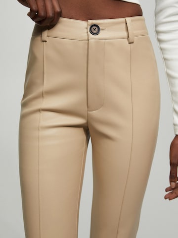 Pull&Bear Bootcut Hose in Beige