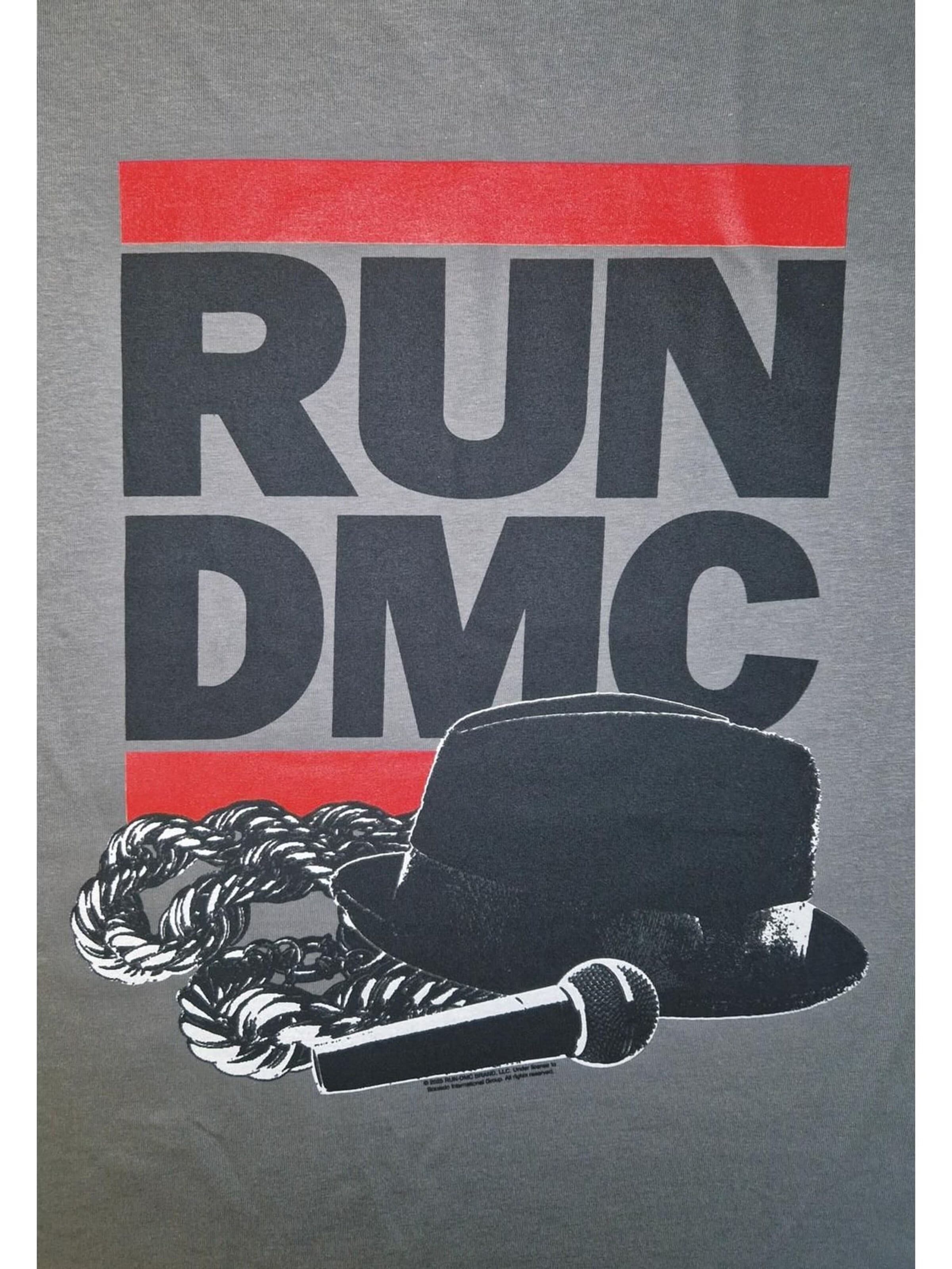 RUN DMC - Camiseta 'RUN DMC Hat And Chain T-Shirt' en gris