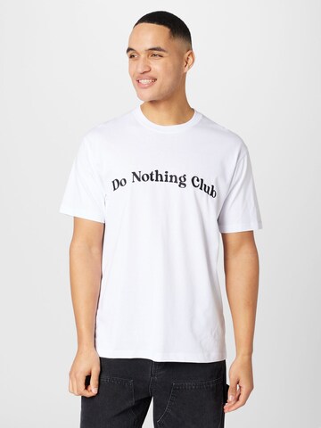 On Vacation Club Shirt 'Bubbly' in White: front