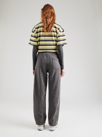 Carhartt WIP Loosefit Hose 'Benton' in Schwarz