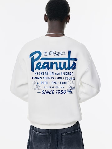 Pull&BearSweater majica 'PEANUTS' - bijela boja: prednji dio