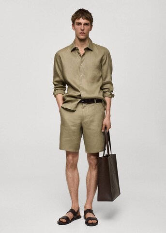 MANGO MAN Regular fit Button Up Shirt 'Parrot' in Green