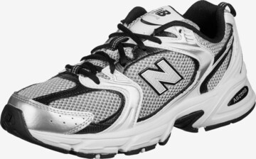 Baskets basses new balance en gris : devant