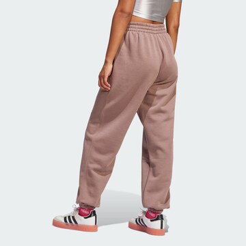 Effilé Pantalon 'Essentials' ADIDAS ORIGINALS en marron