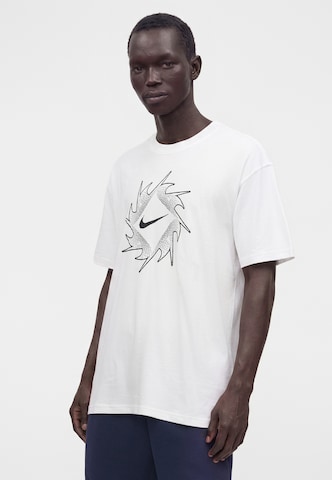 Nike Sportswear - Camiseta en blanco