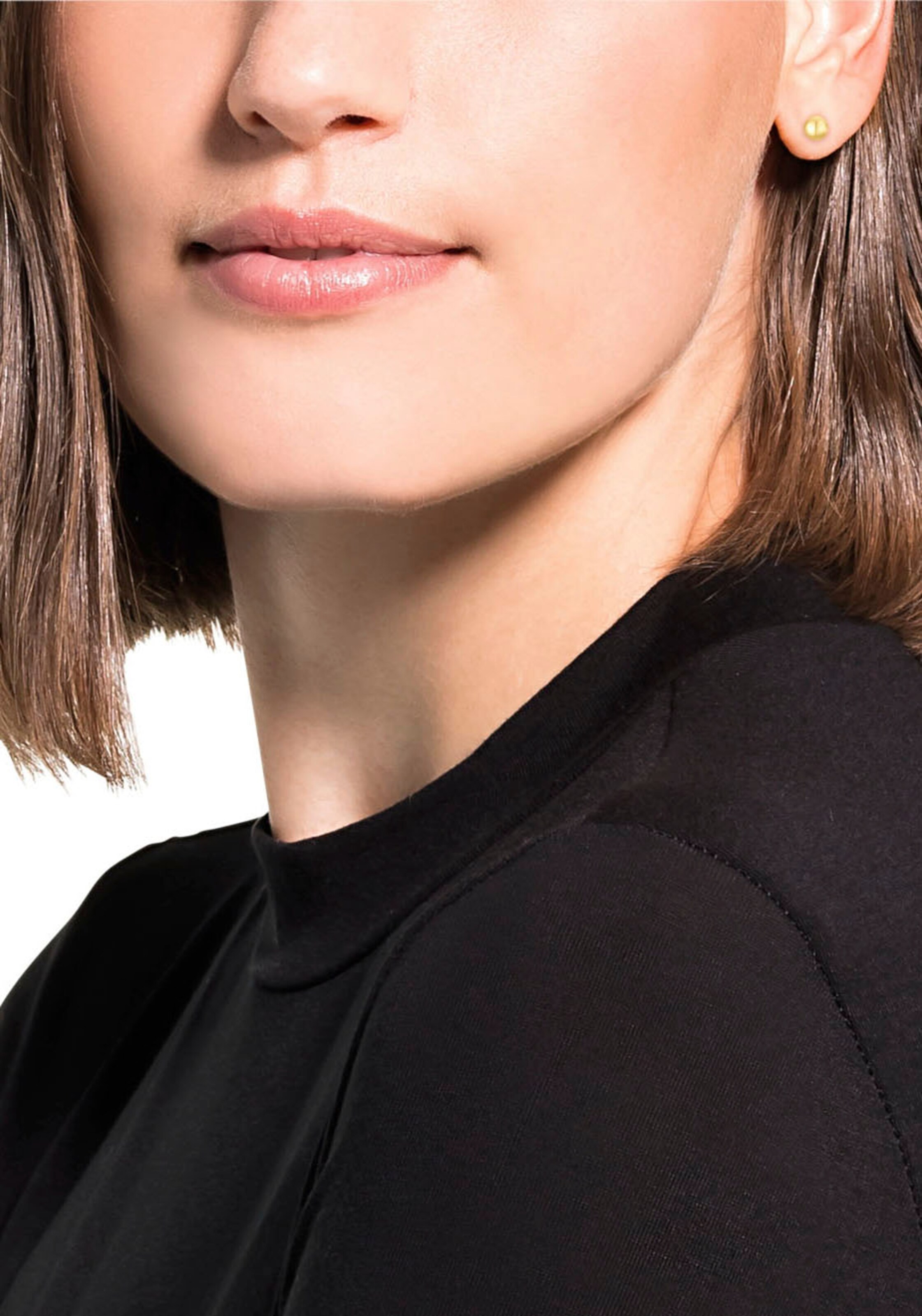 AMOR Earrings in Gold: front