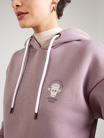 Hailys Sweatshirt 'Ni44ka' in Pink