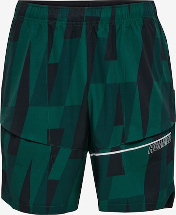 Hummel Regular Sportshorts in Grün: predná strana