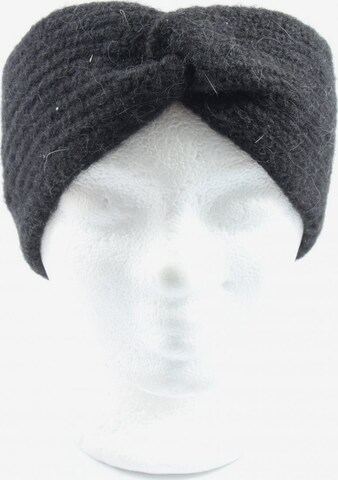 Monki Hat & Cap in XS-XL in Black: front