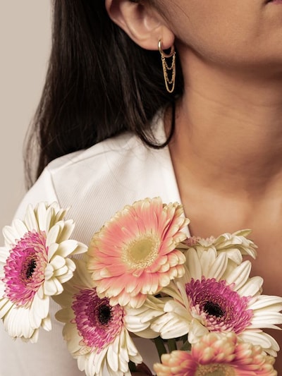 Hey Happiness Boucles d'oreilles 'Cascade' en or, Vue avec produit