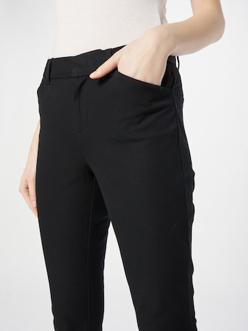 GAP Slimfit Hose in Schwarz