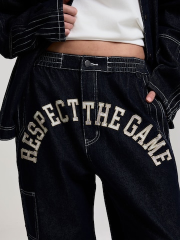 AND1 - Ropa ancha Vaquero 'Respect The Game' en azul