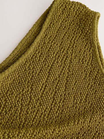 Next Top in Green
