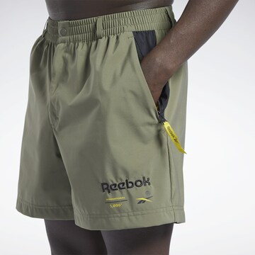 Reebok Regular Pants in Green