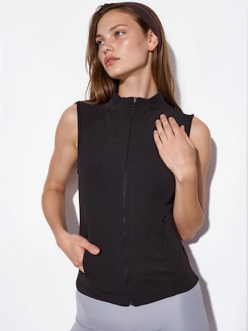 Gilet Hiccup en noir : devant