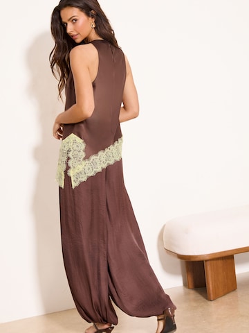 Lipsy Blouse in Bruin