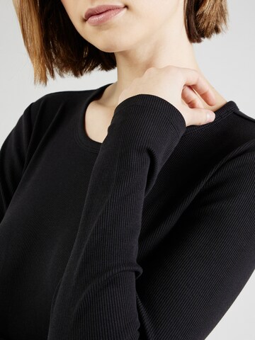 T-shirt 'PCMAY' PIECES en noir