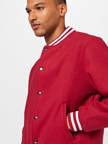 BURTON MENSWEAR LONDON Демисезонная куртка в Красный