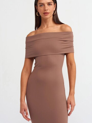 Dilvin Dress in Brown