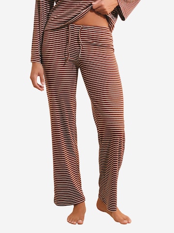 ETAM Pyjamahose 'Beno' in Braun: Vorderseite