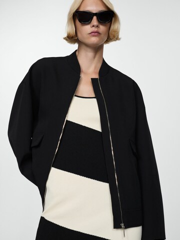 Veste mi-saison 'Art' MANGO en noir : devant