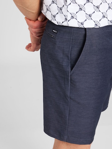 Regular Pantaloni eleganți de la RVCA pe albastru