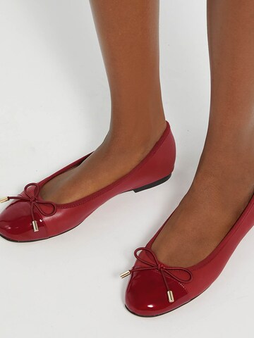 Ballerines 'Highest' Dune LONDON en rouge