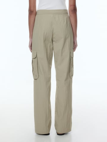 EDITED Regular Cargo Pants 'Wallis' in Green