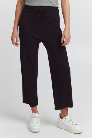 Oxmo Boot cut Pants 'Rie' in Black: front