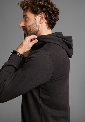 Man's World Sweatshirt in Schwarz