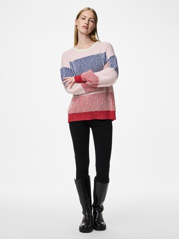 Pull-over oversize 'Nolo' PIECES en blanc