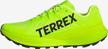 ADIDAS TERREX - Zapatillas de running 'Agravic Speed' en verde: frente