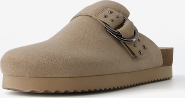 Clogs di Bershka in grigio: frontale