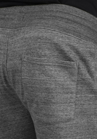 Tapered Pantaloni 'Henny' di BLEND in grigio