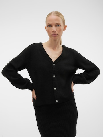 VERO MODA Knit Cardigan 'EBRU' in Black: front