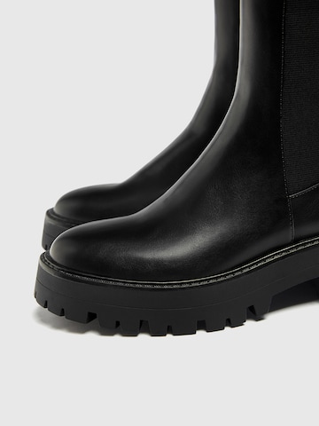 Pull&Bear Chelsea Boots in Black