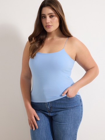 Trendyol Curve Unterhemd in Beige: Vorderseite