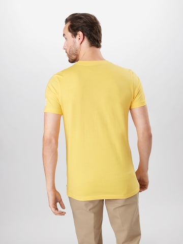 T-Shirt Starter Black Label en jaune